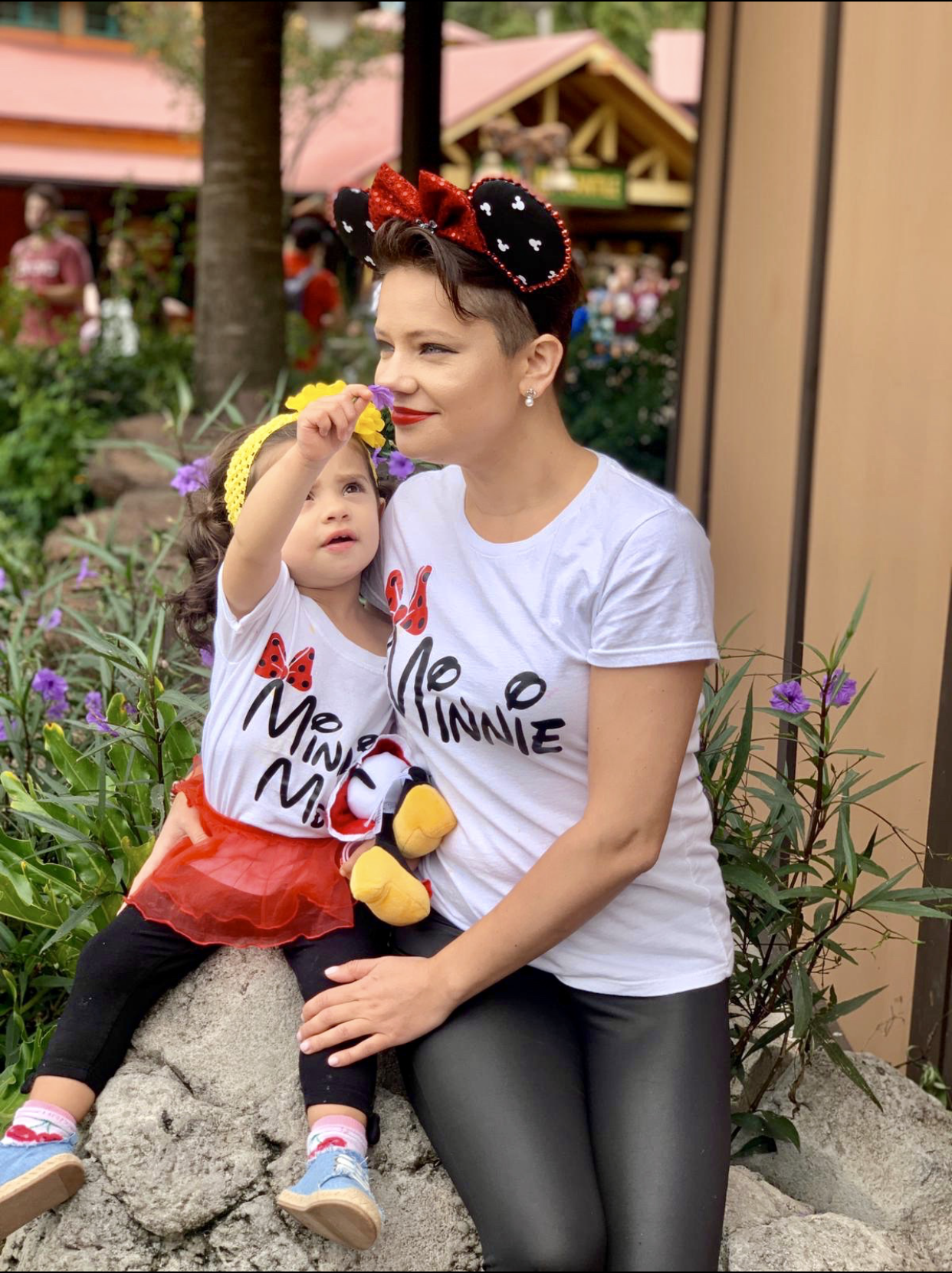 Anna Razhova With Her Daughter At Disney World